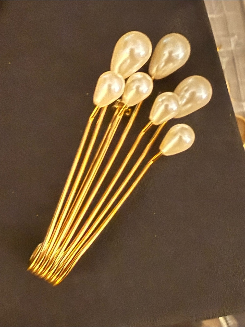 Gold tone Brooch w 7 faux pearls